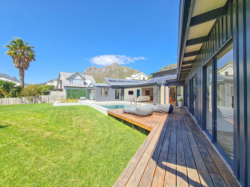 5 Bedroom Property for Sale in Hout Bay Western Cape
